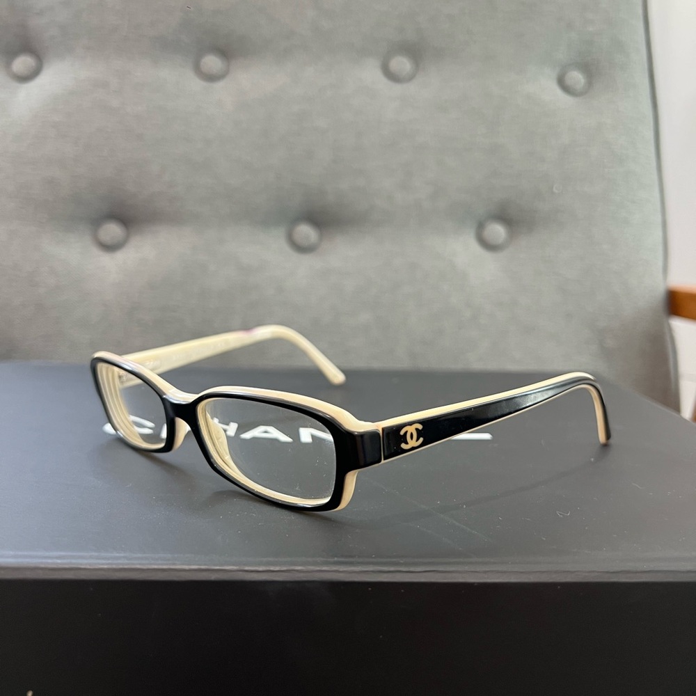 CHANEL Glasses